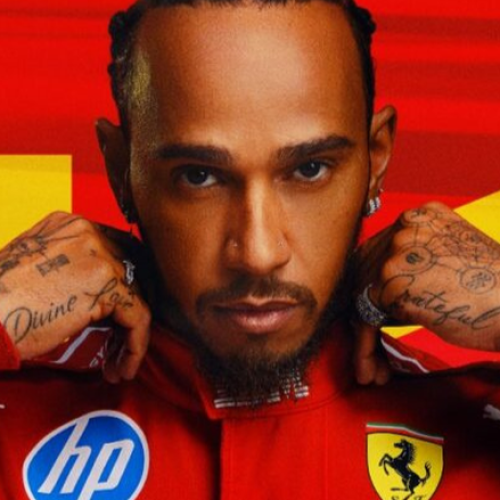 F1 25 tem Lewis Hamilton da Ferrari na capa